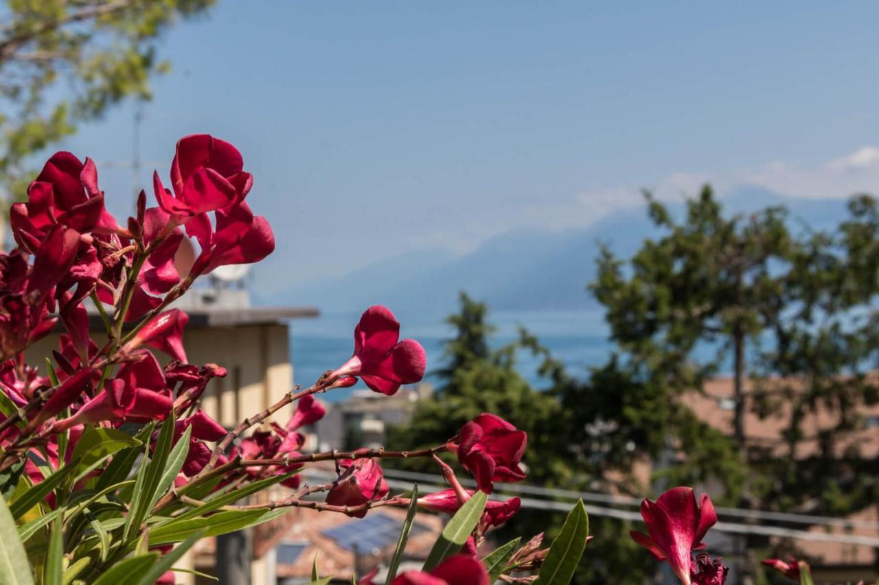 Frank Ronyo Apartamento Desenzano del Garda Exterior foto