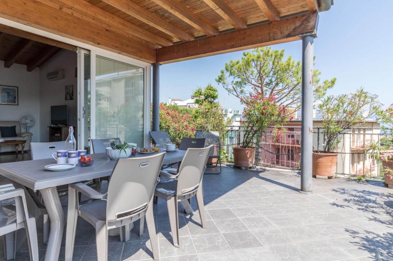 Frank Ronyo Apartamento Desenzano del Garda Exterior foto